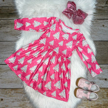 Load image into Gallery viewer, Pink &amp; White Christmas Tree Printed Long Sleeve Dress
